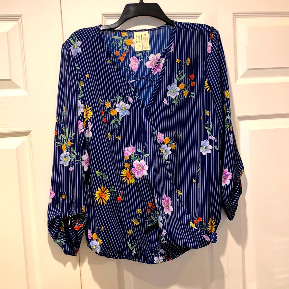 Lovely Top, size XL